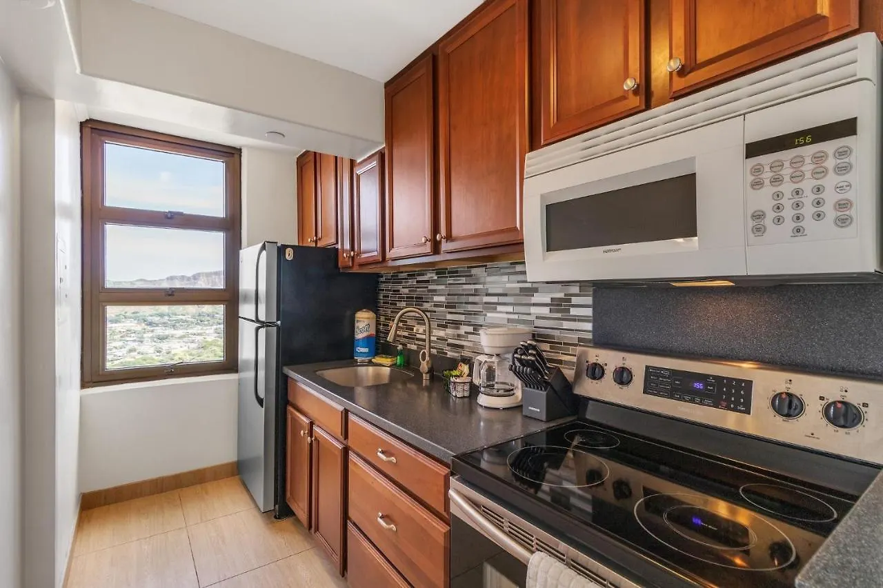 Waikiki Banyan Ocean View Condos 檀香山 公寓