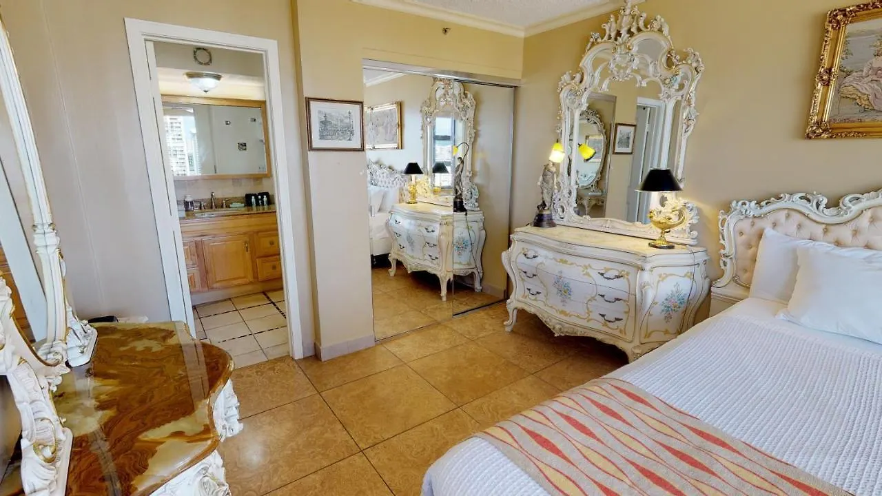 Waikiki Banyan Ocean View Condos 檀香山 公寓