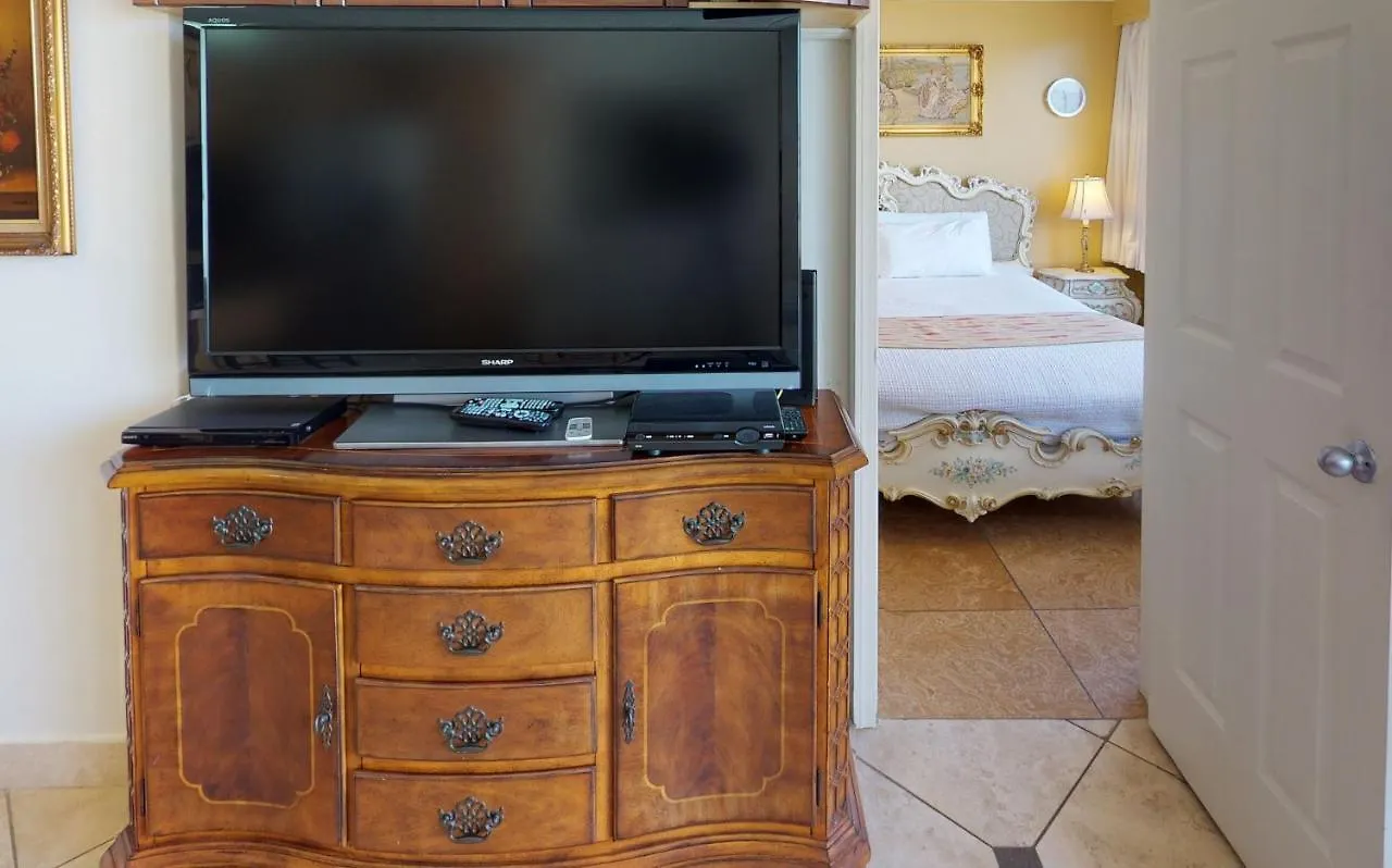 Waikiki Banyan Ocean View Condos 檀香山